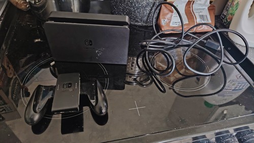 Official nintendo switch - official,